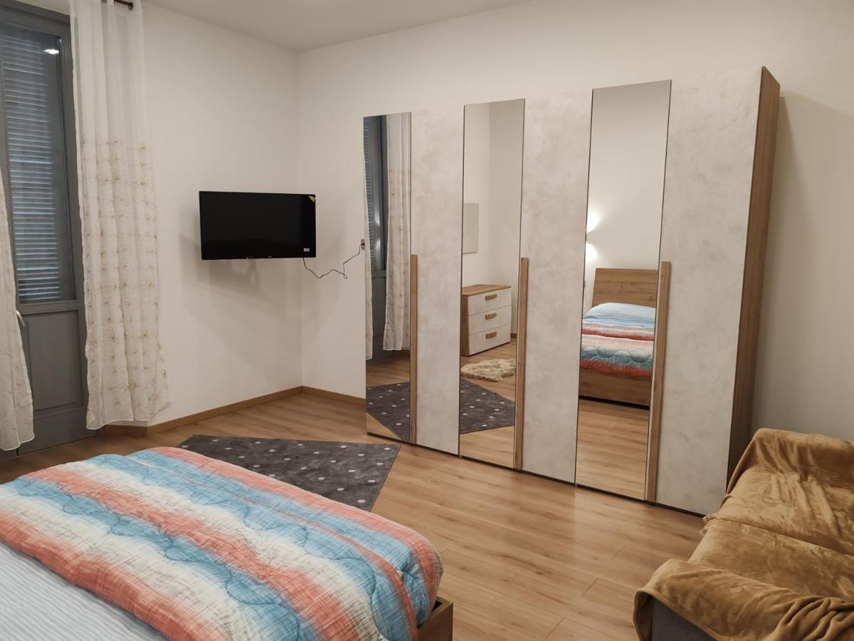 ססטו קלנדה Appartamenti Lungo Fiume 506 מראה חיצוני תמונה
